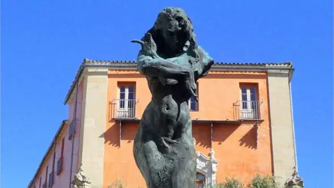 Estatua de Lola Flores en Jerez