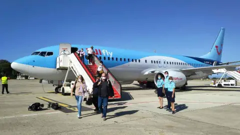 Un avi&oacute;n de TUIfly en Jerez