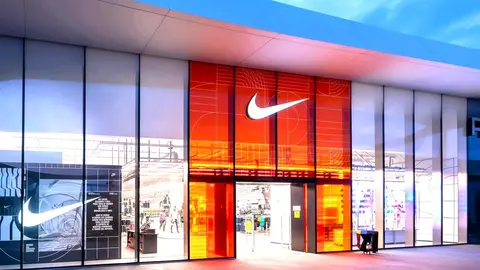 Nike tiene rebajada un 50% la chaqueta de pelo que m&aacute;s se ha vendido en diciembre