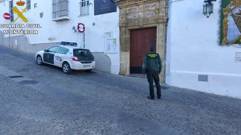Roban en la sede de una parroquia en C&aacute;diz. Pero lo acaban perdiendo todo en pocas horas