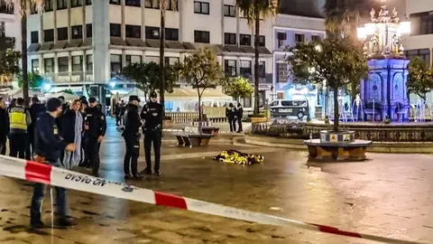 Un magreb&iacute; apu&ntilde;ala al sacrist&aacute;n de la iglesia de la Palma en Algeciras e hiere al cura