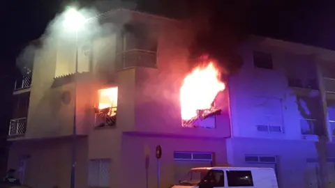 Muere quemado un anciano de 71 a&ntilde;os en el incendio de una vivienda de Sevilla