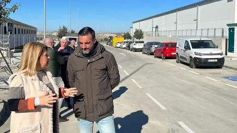 Mamen S&aacute;nchez y Jos&eacute; Antonio D&iacute;az en la avenida Reina Sof&iacute;a