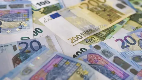 Tremenda historia en Sevilla. Una mujer estafa un dineral a un hombre simulando tener c&aacute;ncer