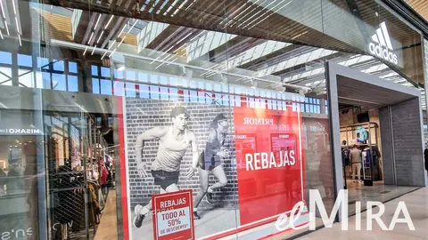 Adidas en Centro Comercial Lagoh de Sevilla | El MIRA