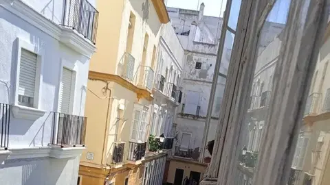 As&iacute; evoluciona el joven que cay&oacute; desde un 2&ordm; piso al desprenderse el balc&oacute;n de su casa en C&aacute;diz