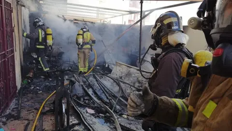 Cortocircuito en una vivienda de C&oacute;rdoba. P&aacute;nico en un bloque de 4 pisos