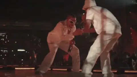 La Jumpa Arcangel y Bad Bunny reivindican su gran amistad con esta nueva colaboraci&oacute;n