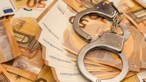 Brutal golpe contra una red de narcotr&aacute;fico y blanqueo de capitales en M&aacute;laga. 29 detenidos