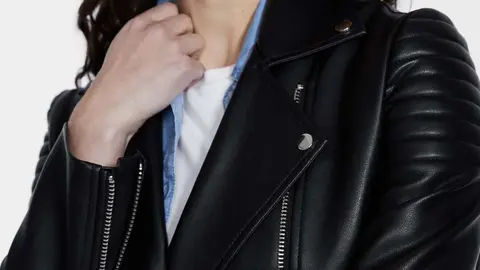 La nueva chaqueta motera de Stradivarius que levanta pasiones en Inditex
