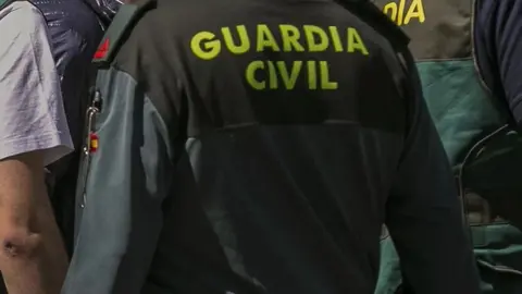 As&iacute; simula ser sargento de la Guardia Civil en C&oacute;rdoba. Lo pilla la propia Benem&eacute;rita