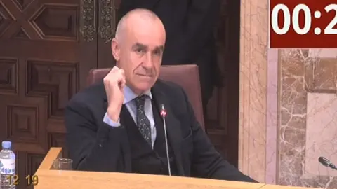 Vox pone en aprietos a Antonio Mu&ntilde;oz sobre la pregunta de las contrataciones a su marido