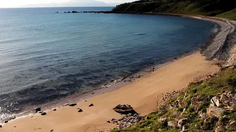 Encuentran el cad&aacute;ver de un hombre en una playa de Algeciras