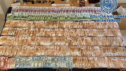 Gran golpe contra un grupo criminal dedicado a la venta de droga en M&aacute;laga. Varios detenidos