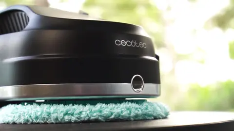 Amazon tira la casa por la ventana con un robot limpiacristales de Ceccotec con 23% de descuento
