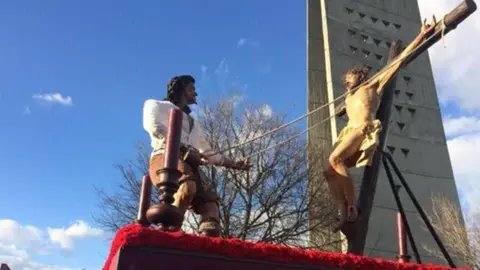 Este es el terrible robo con destrozos sufrido por la hermandad de Las L&aacute;grimas de C&oacute;rdoba