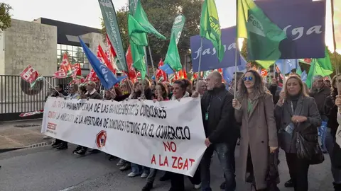 Manifestaci&oacute;n contra la ZGAT en Jerez