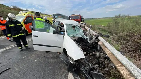 Brutal accidente de tr&aacute;fico en C&aacute;diz. Estas son las consecuencias