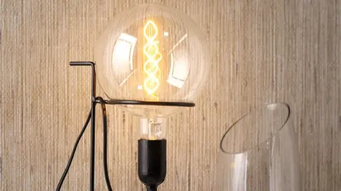 Leroy Merlin rebaja la l&aacute;mpara de mesa que querr&aacute;s esta primavera