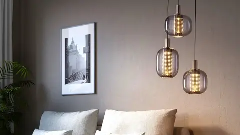 Dale un toque de lujo a tu casa con esta l&aacute;mpara niquelada de Ikea