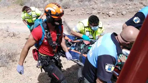 Cae de forma escalofriante y desde varios metros por un barranco en Alcal&aacute; la Real (Ja&eacute;n)