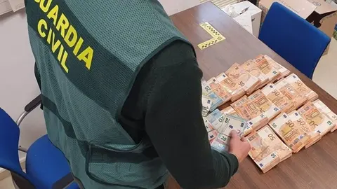 Roban a punta de pistola 263.000 euros a su vecina en Ja&eacute;n. Este es el relato de los hechos