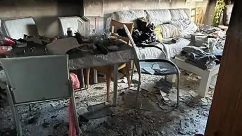 Impactante incendio en una vivienda de Huelva. Hay menores atrapados por las llamas