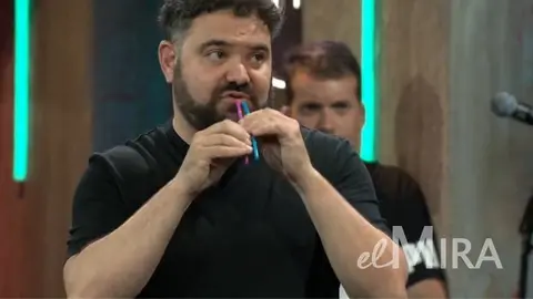 Incre&iacute;ble La Resistencia ense&ntilde;a c&oacute;mo hacer que unas pajitas normales suenen como una gaita