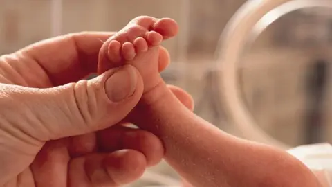 Muere una beb&eacute; prematura de Algeciras en el hospital de C&aacute;diz. Apuntan a una negligencia m&eacute;dica