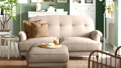 Ikea da el toque cl&aacute;sico a tu hogar con el sof&aacute; que te lleva de vuelta a los a&ntilde;os 60