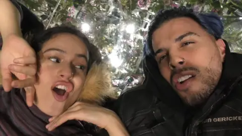 Rosal&iacute;a y Rauw Alejandro lanzan el tr&aacute;iler de su primer single 'Beso' y explotan las redes