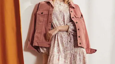 El vaquero se lleva y en Lidl no temen a Inditex - vaya chaqueta para mujer que pega esta primavera