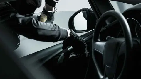 Roban de un coche en Jerez joyas por valor de 75.900 euros actuaban en parkings p&uacute;blicos