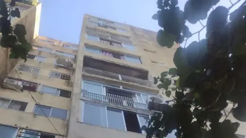 Una menor se lanza por un balc&oacute;n para evitar que su expareja la mate con un hacha en M&aacute;laga