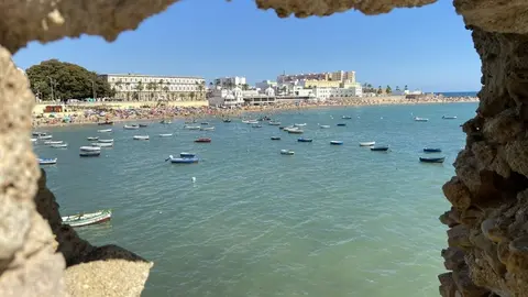 La playa de la Caleta en C&aacute;diz