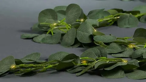 Guirnalda Yedra con luces LED Zahara de El Corte Ingl&eacute;s