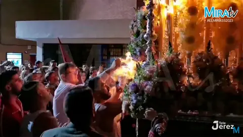 Susto en la &uacute;ltima levant&aacute; de Mar&iacute;a Sant&iacute;sima Refugio de Pecadores en Jerez