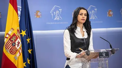 In&eacute;s Arrimadas niega estar negociando con el PP para ser candidata por C&aacute;diz tras mudarse a Jerez