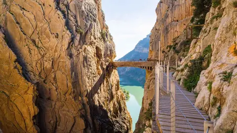 Todo sobre El Caminito del Rey en M&aacute;laga y las 4 horas que se tarda en atravesarlo