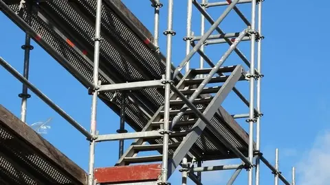 Muere un trabajador tras caer desde una 4&ordf; planta en una obra en Alhaur&iacute;n el Grande (M&aacute;laga)