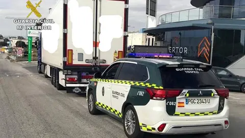 De 'loco' por Sevilla. Interceptan un cami&oacute;n y da positivo en coca&iacute;na en la prueba de drogas