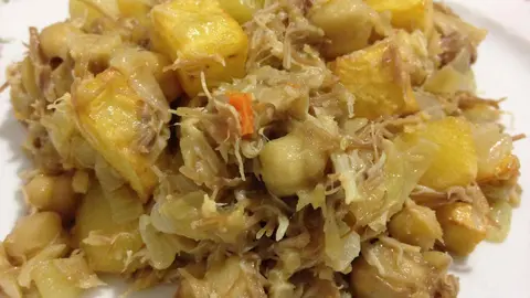 As&iacute; se hace la mejor ropa vieja de C&aacute;diz C&aacute;diz que puedes comer en el mundo entero