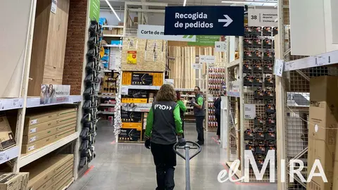 Almac&eacute;n de Leroy Merlin 