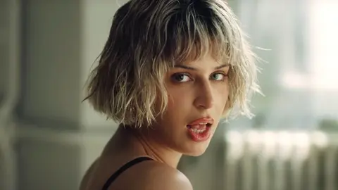 Nathy Peluso rebautiza a su corte de pelo como young blunt bob, porque rejuvenece 10 a&ntilde;os