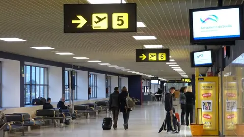 As&iacute; pillan a un pasajero con droga antes de montarse en un avi&oacute;n en el Aeropuerto de Sevilla