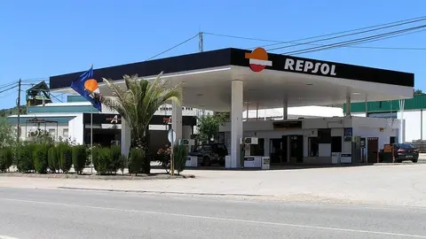 Roba un coche y se dedica a atracar gasolineras a punta de cuchillo en Almer&iacute;a