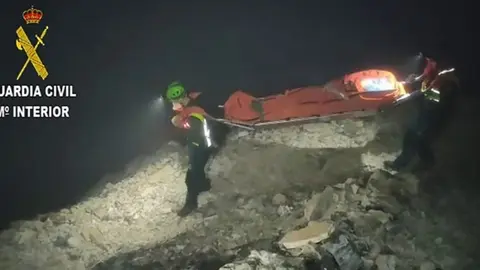 As&iacute; salvan la vida unos monta&ntilde;eros polacos a un hombre que cae desde 30 metros en Granada