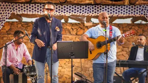 The Bodegones durante una actuaci&oacute;n en directo