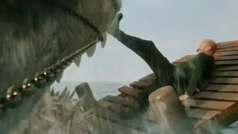 Este es el espectacular tr&aacute;iler de Megalod&oacute;n 2 que est&aacute; causando sensaciones en Internet