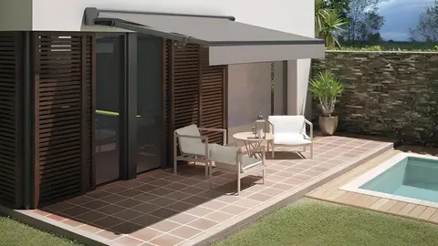 Toldo Osaka motorizado con semicofre de Leroy Merlin